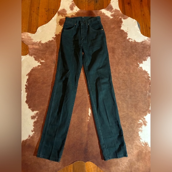 Wrangler cowboy cut vintage pants 
Waist - 24 inches - Picture 1 of 6
